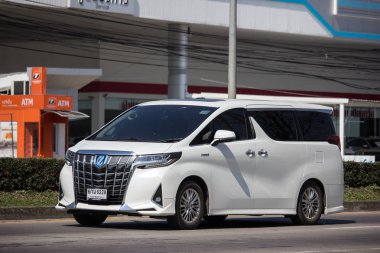 Chiangmai, Tayland - 14 Ocak 2019: Özel Toyota Alphard lüks Van. Fotoğraf Road'da yok 121 hakkında 8 km şehir merkezine Chiangmai Tayland.