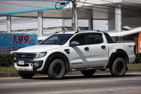 Chiangmai, Tayland - 14 Ocak 2019: Özel pikap araba, Ford Ranger. Yol no.1001, Chiangmai şehir merkezine 8 km.