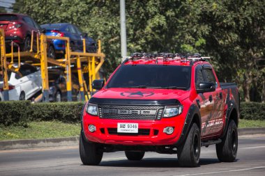 Chiangmai, Tayland - 14 Ocak 2019: Özel pikap araba, Ford Ranger. Yol no.1001, Chiangmai şehir merkezine 8 km.
