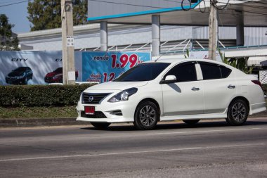 Chiangmai, Tayland - 16 Ocak 2019: Özel Eko Kiralık, Nissan Almera, N17 veya Nissan Latio. Fotoğraf Road Hayır 121 hakkında 8 km şehir merkezine Chiangmai, Tayland.
