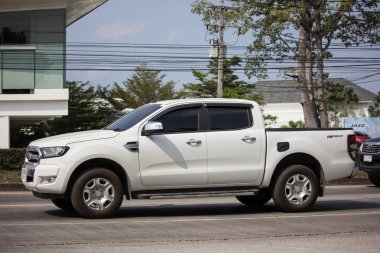 Chiangmai, Tayland - 22 Ocak 2019: Özel pikap araba, Ford Ranger. Yol no.1001, Chiangmai şehir merkezine 8 km.