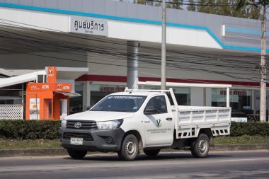 Chiangmai, Tayland - 22 Ocak 2019: Özel pikap kamyon araba Toyota Hilux Revo. Yol no.1001, Chiangmai şehir merkezine 8 km.
