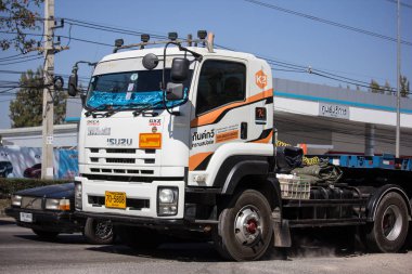 Chiangmai, Tayland - 4 Şubat 2019: Römork konteyner kargo kamyon Kankawee taşıma şirketi. Fotoğrafa yol no.1001 8 km şehir merkezine, Tayland.