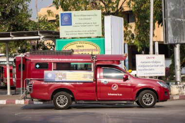 Chiangmai, Tayland - 16 Şubat 2019: Kırmızı Mini kamyon taksi Chiangmai. Hizmet Chiangmai şehir içinde. Ana otobüs istasyonuna Chiangmai, fotoğraf.