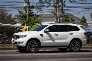 Chiangmai, Tayland - 4 Şubat 2019: Özel Suv araba Ford Everest. Yol no.1001 Chiangmai iş alanı 8 km.