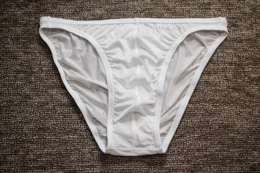 Chiangmai, Tayland - 20 Şubat 2019: Ürün Elle Homme, Men bikini iç çamaşırı bir kadeh. Yapılan %79.50 Polyemide + %20,50 Roica kumaş.