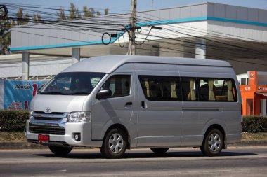 Chiangmai, Tayland - 4 Şubat 2019: Özel Toyota banliyö van. Yol no.121 şehir merkezine Chiangmai Tayland hakkında 8 km, fotoğraf.