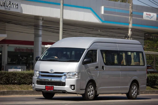 Chiangmai Tailândia Fevereiro 2019 Private Toyota Commuter Van Foto Estrada — Fotografia de Stock