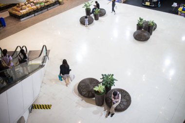 Chiangmai, Tayland - 21 Şubat 2019: Koltuk merkezi Festival Chiang mai içinde dinleniyor. Yeni iş Plaza Chiangmai.