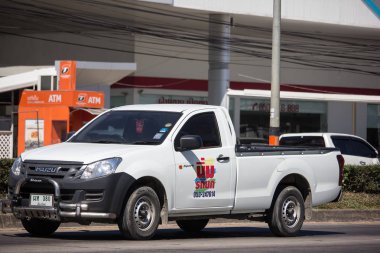 Chiangmai, Tayland - 4 Şubat 2019: Özel Isuzu Dmax kamyonet. Yol no.1001 Chiangmai şehir merkezine 8 km.