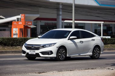 Chiangmai, Tayland - 4 Şubat 2019: Özel Sedan araba Honda Automobil, onuncu nesil Honda Civic. Yol no.1001 Chiangmai iş alanı 8 km.