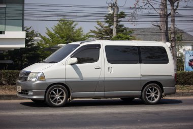 Özel eski Toyota Granvia Van araba.