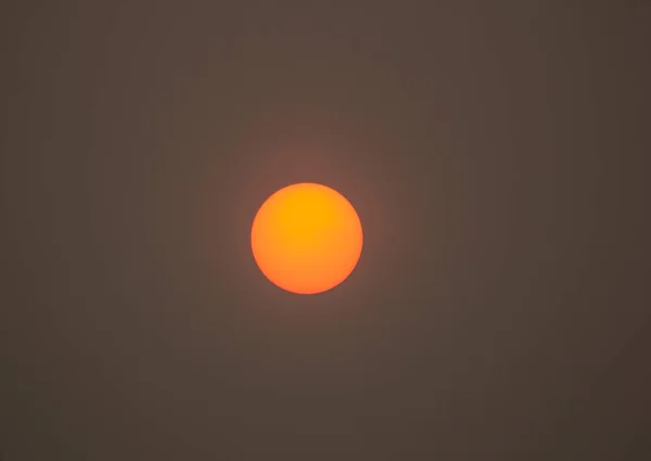 Sol en humo y contaminación Haze de Chiangmai —  Fotos de Stock