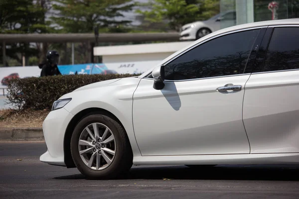 Voiture privée Nouveau Toyota Camry — Photo