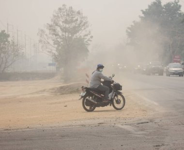 Duman ve kirliliği Haze Otoban yolu üzerinde