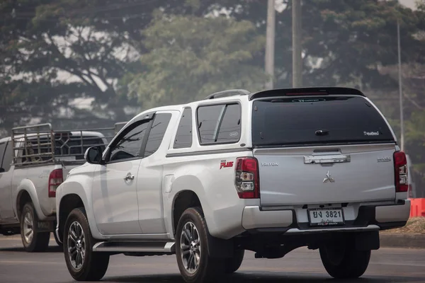 Soukromé auto, Mitsubishi Triton Pickup Truck. — Stock fotografie