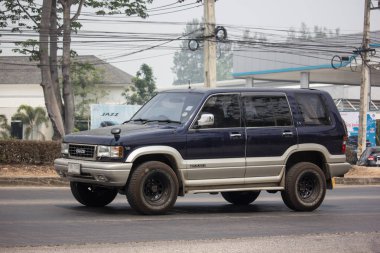 Özel araba, Isuzu Trooper.  