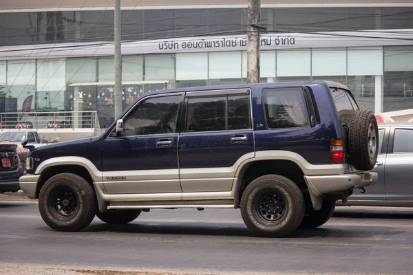 Voiture privée, Isuzu Trooper . — Photo