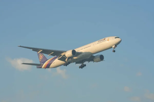 보잉 777-300 Hs-타이 기도의 Tkf. — 스톡 사진