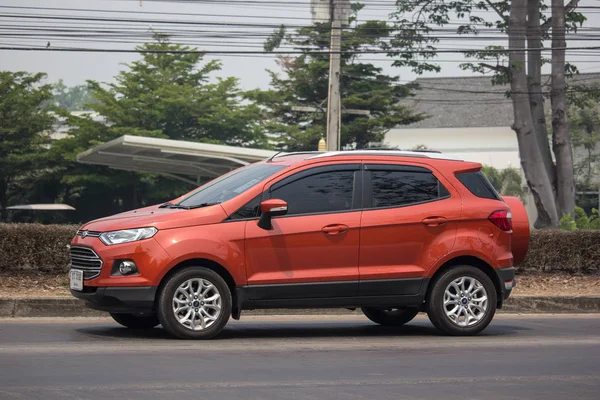 Приватному автомобілі Ford Ecosport позашляховик автомобілів для міських користувача. — стокове фото