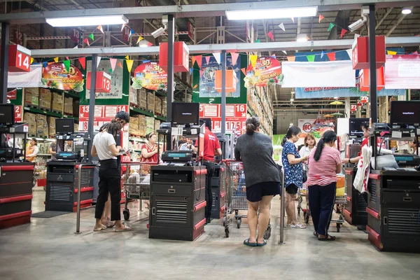 Makro-Verbrauchermarkt chiang mai. — Stockfoto