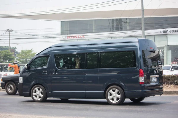 Privata Toyota commuter van. — Stockfoto