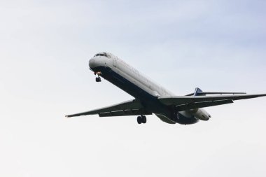 Orient Thai havayolları HS-MDK MD-82