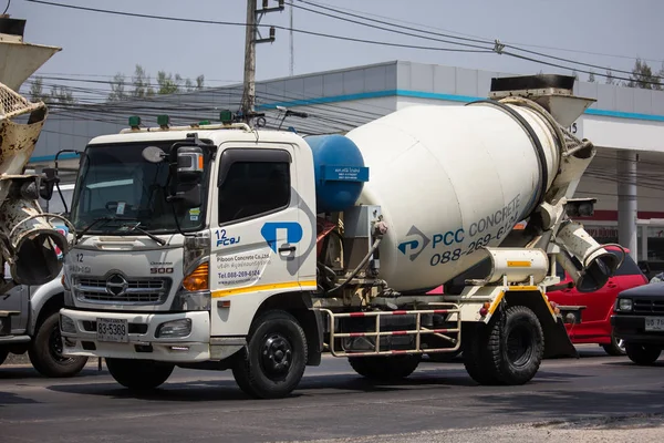 Camión de cemento de hormigón Phiboon — Foto de Stock