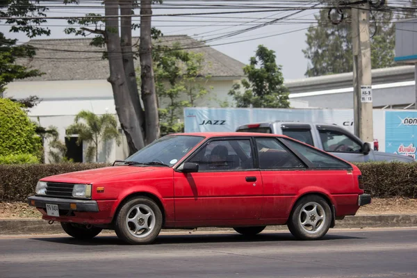 Privado carro velho Nissan Sunny — Fotografia de Stock