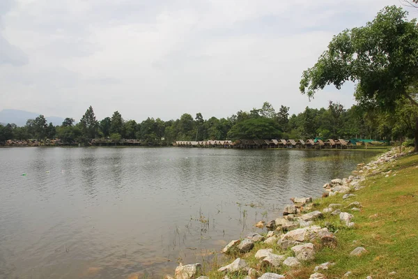 Lago Huay Tung Tao en Chiang Mai —  Fotos de Stock