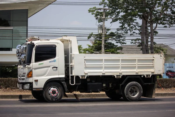 Özel Hino damperli kamyon. 