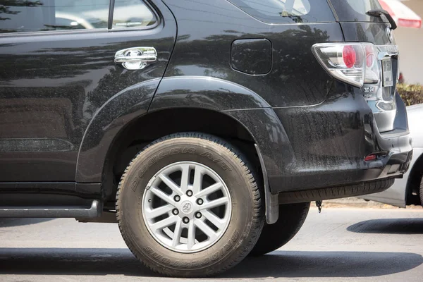 Coche privado Toyota Fortuner Suv . — Foto de Stock