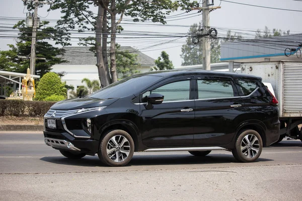 Coche privado nueva camioneta, Mitsubishi Expandar — Foto de Stock