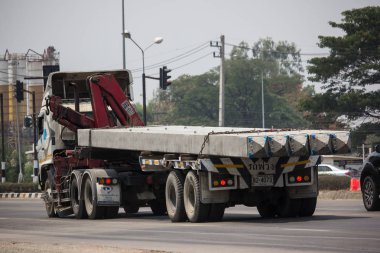  Phiboon Beton Şirketi vinçli kamyon. 