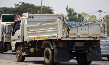 Özel Isuzu damperli kamyon. 