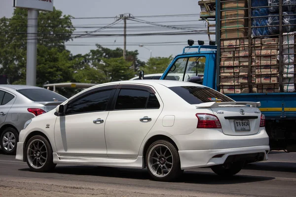 Privata sedanmodell bil Toyota Vios. — Stockfoto