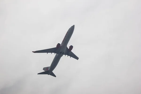 Boing 737-900 der thailändischen Löwenfluggesellschaft. — Stockfoto