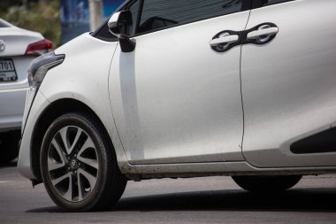  Toyota Sienta Mini Mpv Van. 