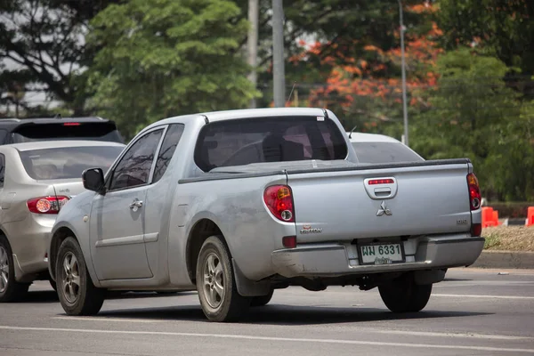 Carro particular, Mitsubishi Triton Pickup Truck . — Fotografia de Stock