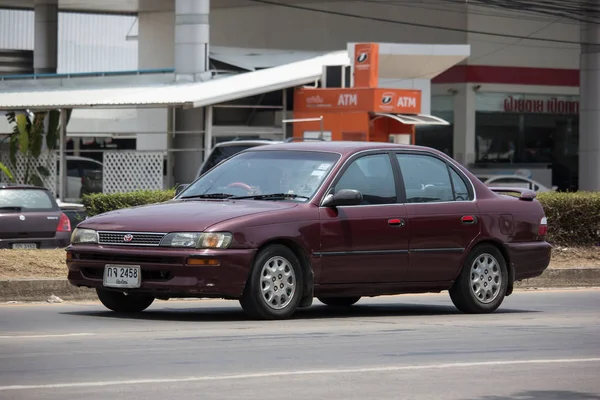 Частный старый автомобиль, Toyota Corolla — стоковое фото