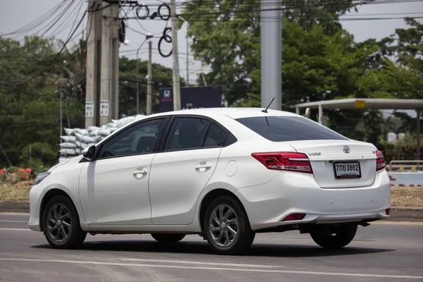 Privata sedanmodell bil Toyota Vios. — Stockfoto