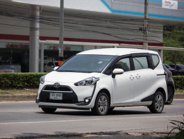  Toyota Sienta Mini Mpv Van. 