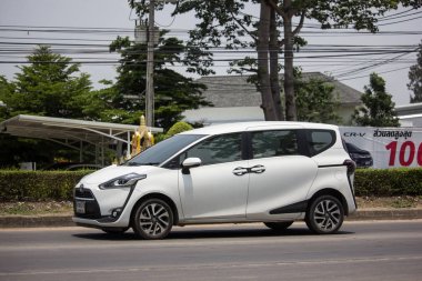  Toyota Sienta Mini Mpv Van. 