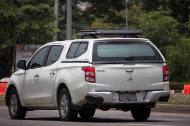 Özel araba, Mitsubishi Triton kamyonet.