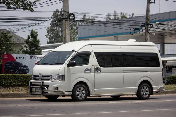 Özel Toyota banliyö van.