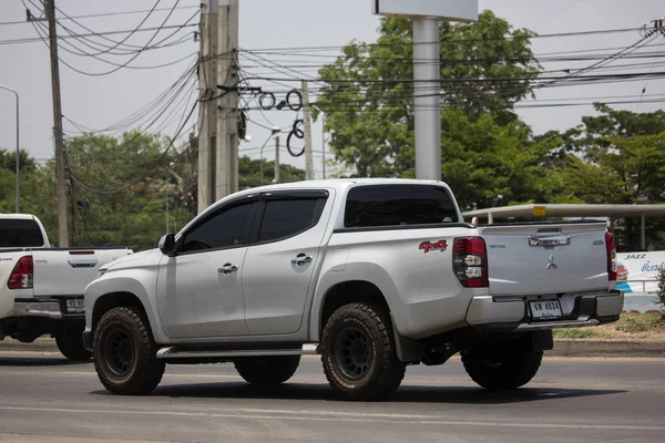 Soukromé auto, Mitsubishi Triton Pickup Truck. — Stock fotografie