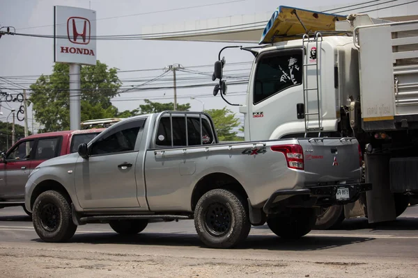 Carro particular, Mitsubishi Triton Pickup Truck . — Fotografia de Stock