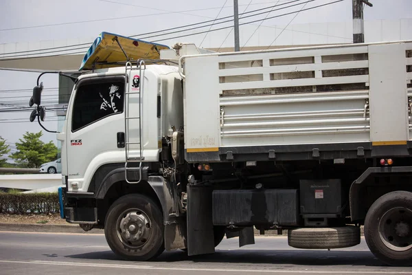 Caminhão basculante privado Isuzu Trailer . — Fotografia de Stock