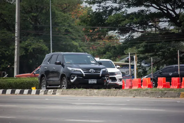 Coche privado Toyota Fortuner Suv . — Foto de Stock