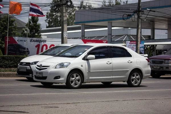 Privata sedanmodell bil Toyota Vios. — Stockfoto